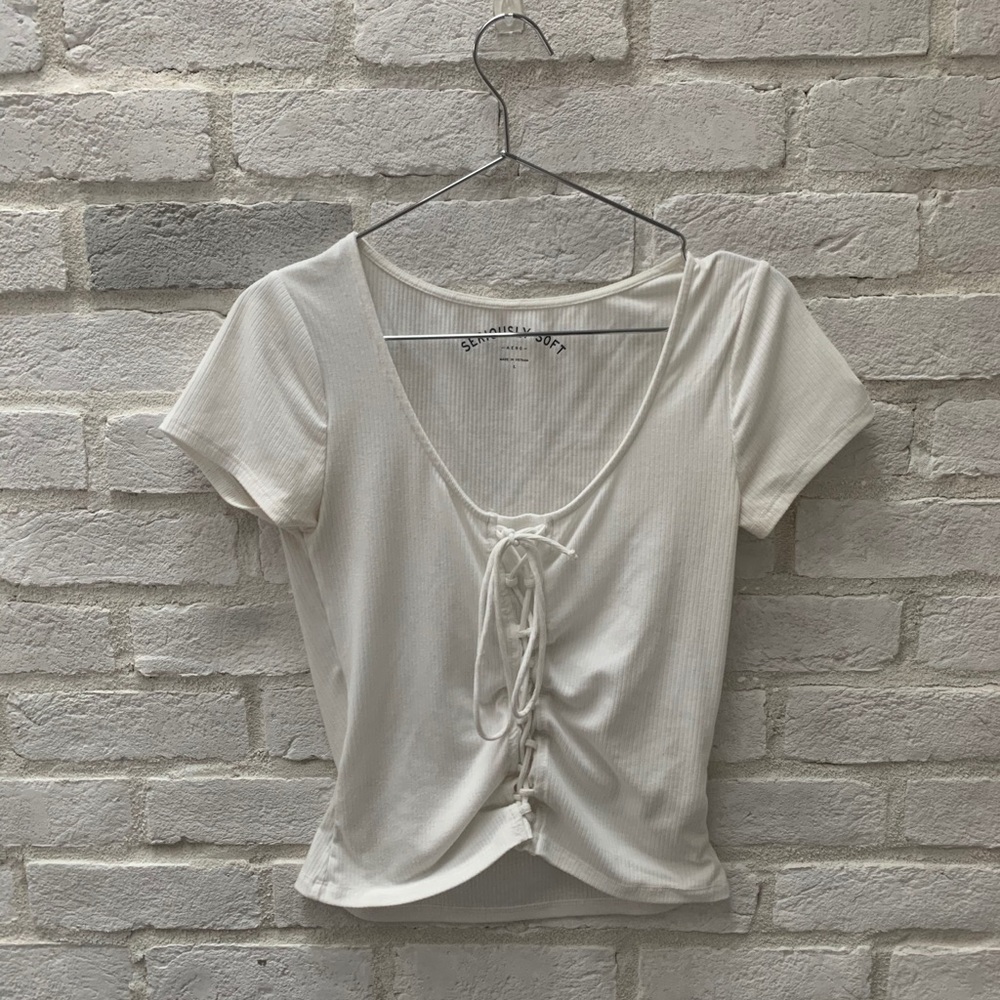 women’s tee